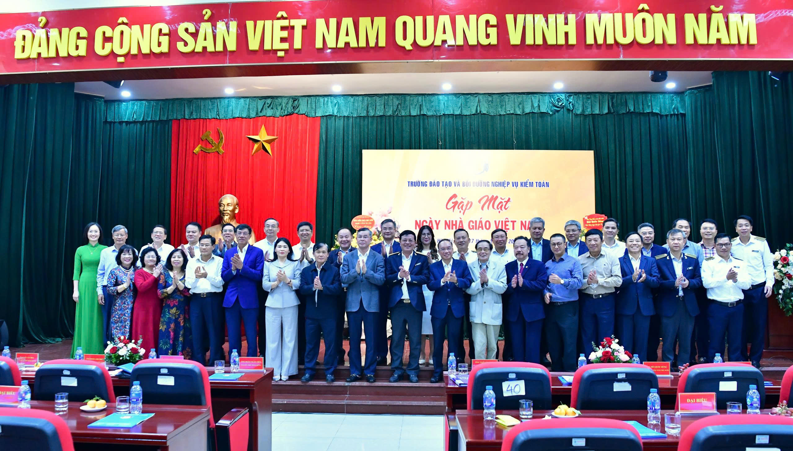 Trường Đào tạo và Bồi dưỡng nghiệp vụ kiểm toán tổ chức gặp mặt Ngày Nhà giáo Việt Nam